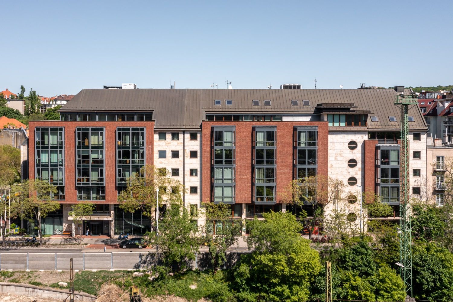 zsoltudvar-irodahaz-iroda-kiado-buda-020